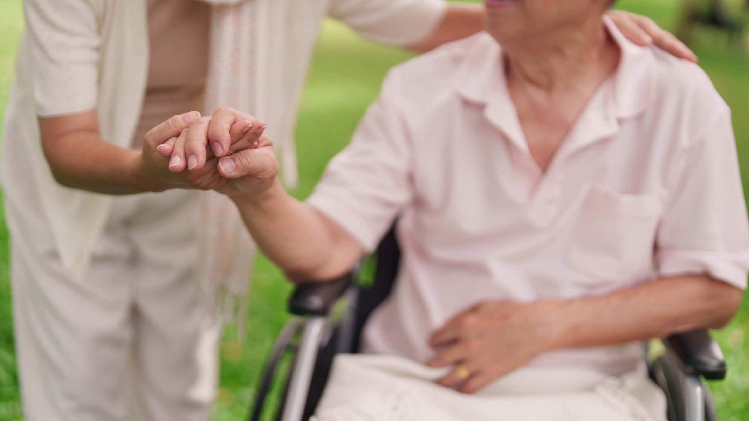 Voting rights and assistance for nursing home and assisted living residents in California.